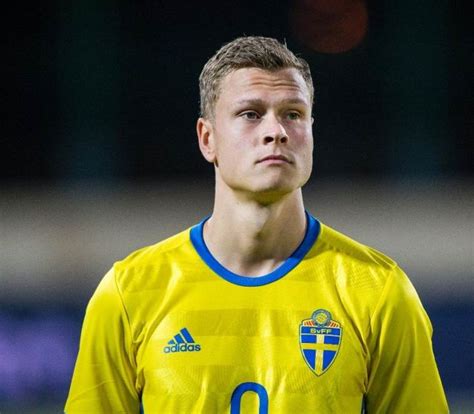 Биография Виктор Классон