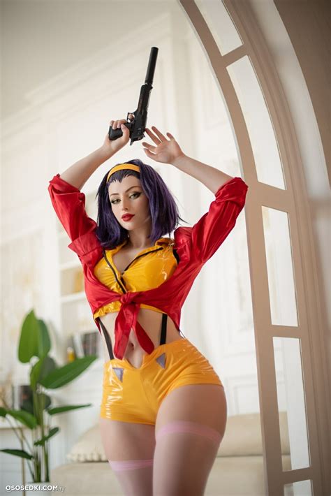 Model Lady Melamori (@melamor1) in cosplay Faye Valentine from Cowboy