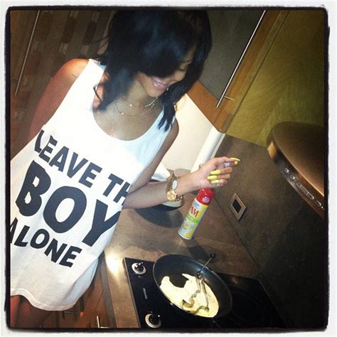 Rihanna Gets Naked In Behind The Scene Photos For New Nude Fragrance MusiqQueen