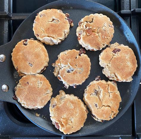 Traditional Welsh Cakes recipe – the authentic Welsh teatime treat - It