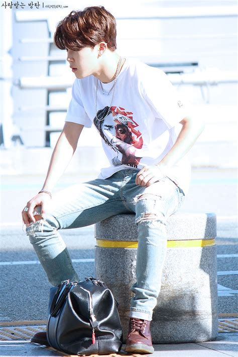 Top Sexy Pictures Of Bts S Jimin Looking Sinfully Hot In Ripped Jeans That Ll Make You Clutch