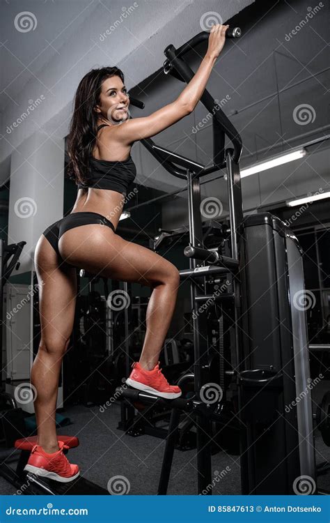 Brunette Fitness Wet Woman After Workout In The Gym Stock Image Image Of Instructor Elegant