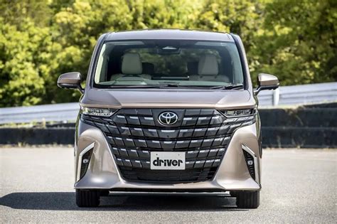 Toyota-Alphard-8 - automachi.com
