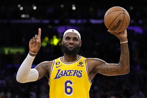 LeBron James Biography And Net Worth 2025