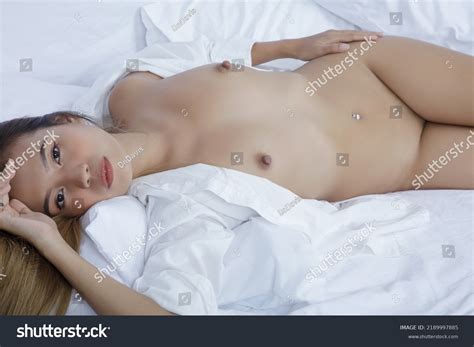Beautiful Asian Woman Posing Nude On Stock Photo 2189997885 Shutterstock