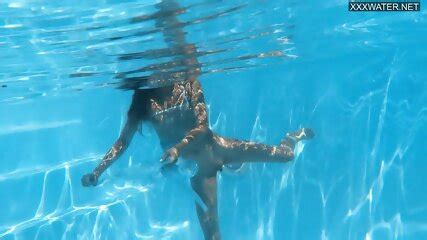 Swimming Pool Underwater Naked Babe Bonnie Dolce