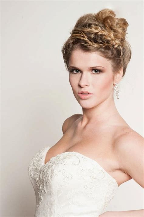 BRIDAL MAKEUP Sultry Brown Smokey Eye Peachy Nude Lip And Chiseled Cheekbones Creative Twist