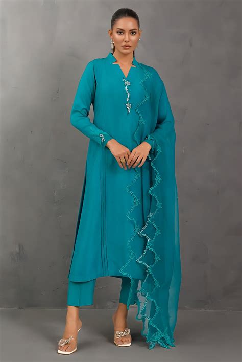 Sarina Pakistani Designer Outfits For Colder Days Shireen Lakdawala