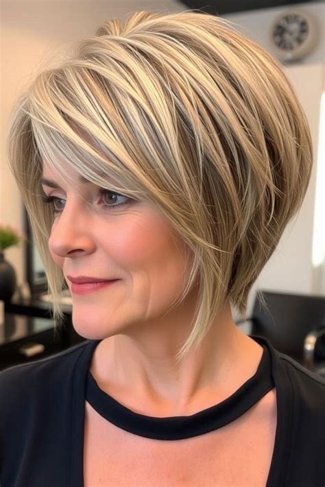 Layered Haircuts For Women Over Golden Blonde Layered Volume