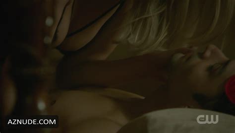 LILY COWLES Nude AZNude