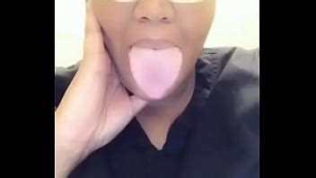 Tan Sexy Con Una Lengua Larga Y Ancha XVIDEOS