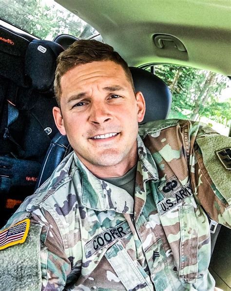 Hot Cop Who Went Viral After Hurricane Irma Selfie Made A Calendar Artofit