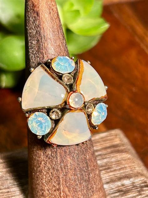 Vintage Faux Opals Art Gem