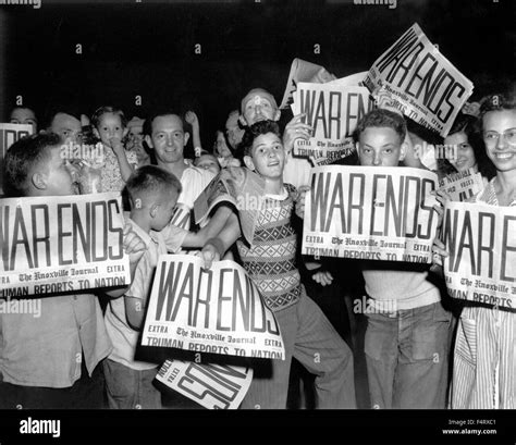 Victory over Japan Day (V-J Day) on Jackson Square, Oak Ridge. 1945 ...