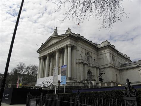 Dogbreath's Pantagraph: The Tate Britain