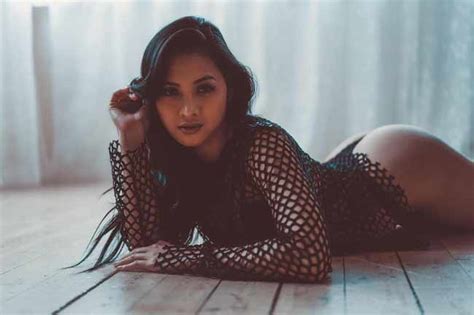 M Nh N Nude Thi N Nude B N Ng Atai Ti Ng Ng Y Y Gi Ra Sao Ng I P Vi T Gi I Tr