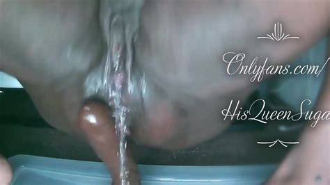 Ebony MILF S Juicy Pussy Squirts On Toy XXXshake Video
