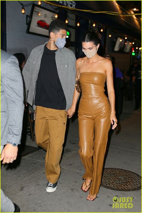 Photo Kendall Jenner Devin Booker Hold Hands On Date Night 08 Photo 4547149 Just Jared