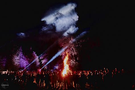 Widowiska Plenerowe Na Trzech Scenach I Jeszcze Wi Cej Iluminacji