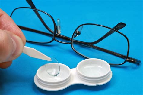 Contact Lenses Vs Glasses: What You Should Know