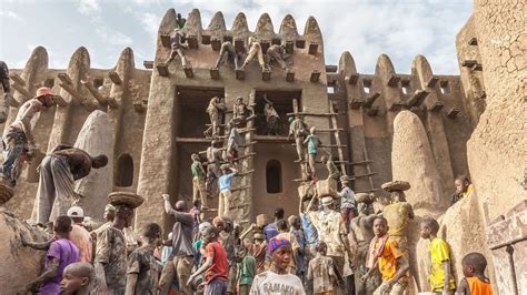 HISTISLAM on Twitter À Djenné au Mali la célèbre mosquée en