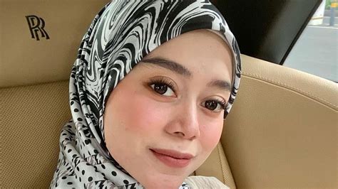 Potret Perdana Lesti Kejora Arisan Bareng Geng Artis Usai Kdrt