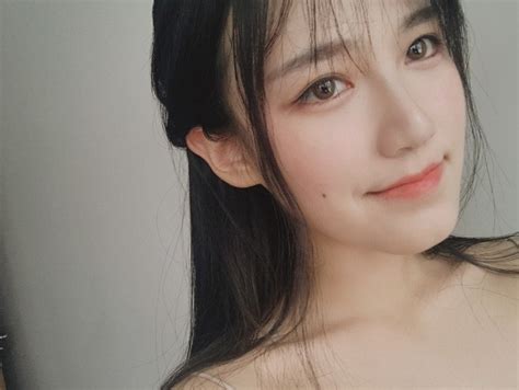 Hot Girl Trung Qu C V I G Ng M T V A Xinh V A So I Qu M C Quy Nh