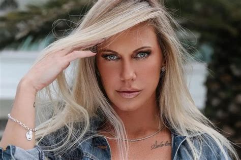 Ex BBB Antonela nega ser pivô do divórcio de Pyong Lee Ele é gay