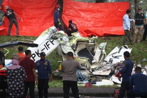 Kronologi Pesawat Latih Cessna Pk Ifp Yang Jatuh Di Bsd Tangsel