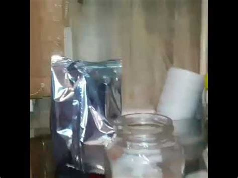 КАК приготовить смесь и накормить котенка - YouTube