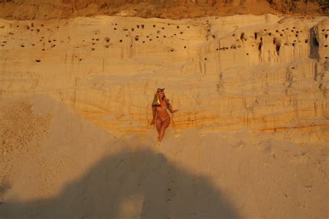 Be Naked On Sunset Lighting All In Orange 88 Pics XHamster