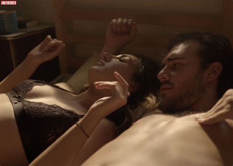 Naked Priscilla Doueihy In Suburban Wildlife