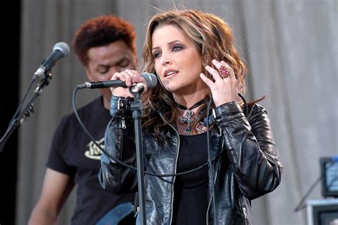 Lisa Marie Presley Dead See Her Life In Photos