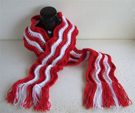 Crochetkari: Crochet Serenity Ripple scarf