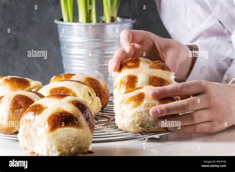 Easter Hot Cross Buns Stock Photo Alamy
