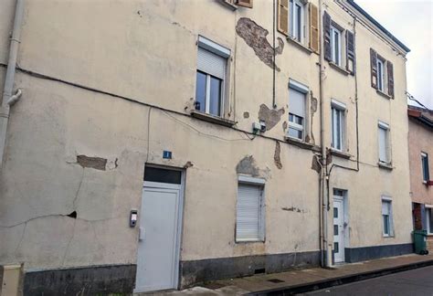 Tentative De Meurtre à Roanne La Scène De Crime Et Larme Auraient