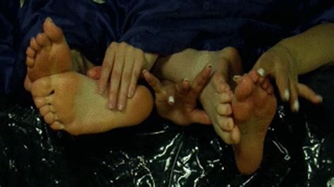 Ff 3 GIRLS LESBIAN FREAKY POSITIONS IN BED HD 1920x1080 Dominant