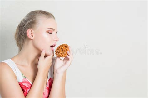 Seductive Blonde Girl With Natural Makeup Holding Savory Dessert Stock Image Image Of Lady