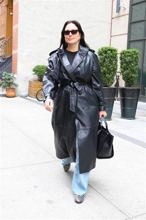 Ses gros seins débordent de son bikini Ashley Graham a partagé une photo coquine dans la