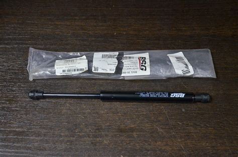 Амортизатор багажника BSG - Амортизатор багажника - 01. Амортизаторы ...