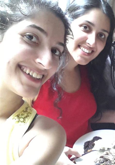 Hot Friends Want To Be Impregnated By Justin Bieber Scrolller