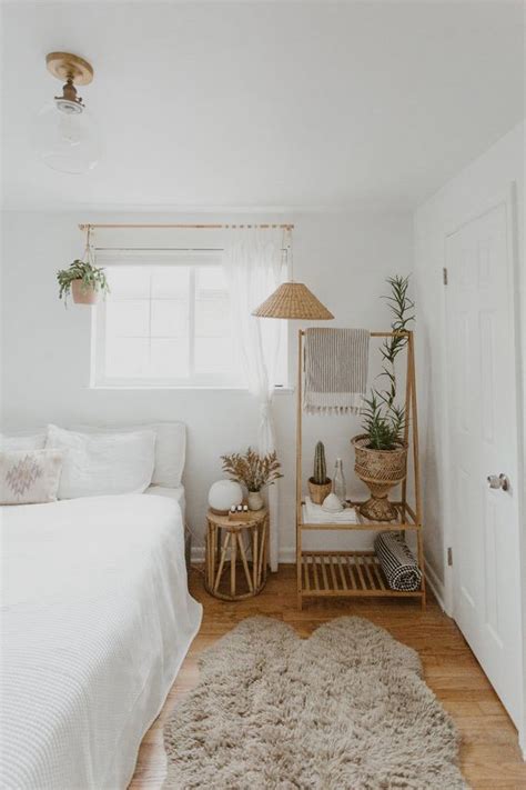 Small Bedroom Decorating Ideas Pinterest