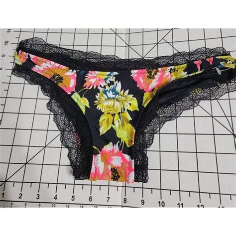 Volcom Swim Nwot Volcom S Floral Lace Scoop Cheeky Bikini Swim Bottom 1851 Poshmark