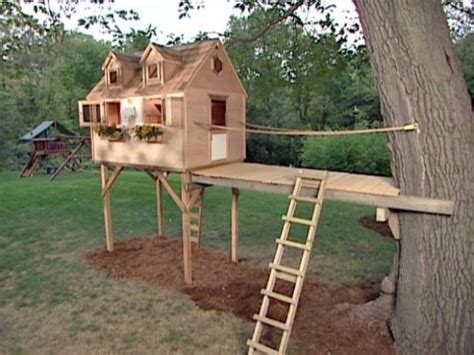 50 Inspiring Treehouse Plans And Design That Will Blow Your Mind - The Hemloft