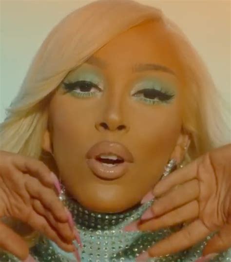 Doja Cats ‘say So Video Celebrates Iconic ‘70s Beauty
