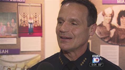 Miami Beach Police Chief Ray Martinez announces resignation