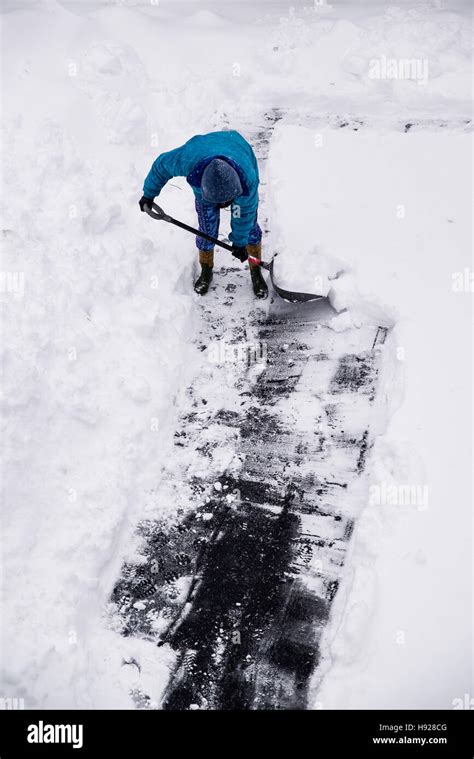 Shovelling Driveway Hi Res Stock Photography And Images Alamy