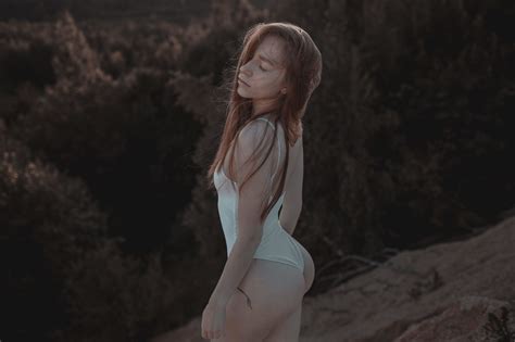 Обои women closed eyes ass tattoo women outdoors long hair leotard bodysuit на рабочий