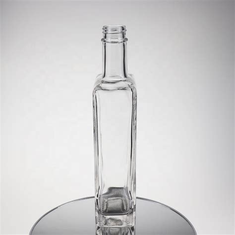 Clear 500ml Glass Square Flat Bottle For Vodka Whiskey Gin Rum Tequila Liqueur High Quality