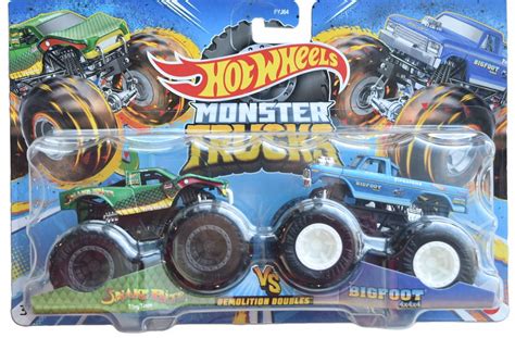 Hot Wheels Monster Trucks Snake Bite Vs Bigfoot Scale
